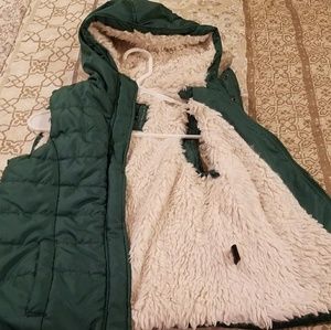 Rue 21 green vest size small